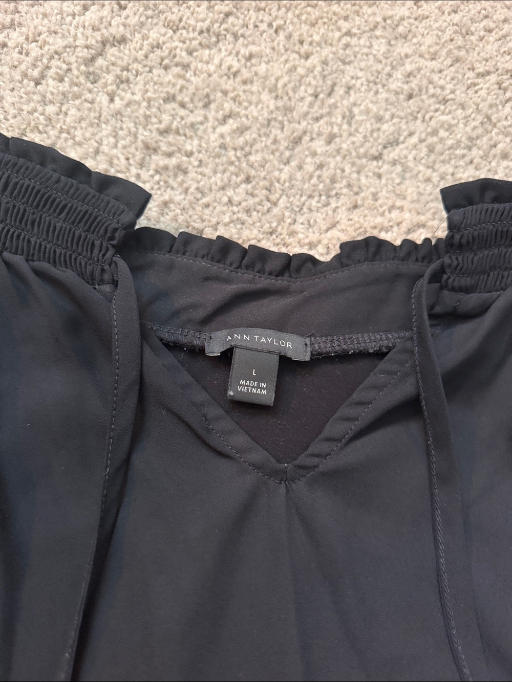 Ann Taylor Black Sleeveless Tie-Neck Camisole - Picture 2 of 4